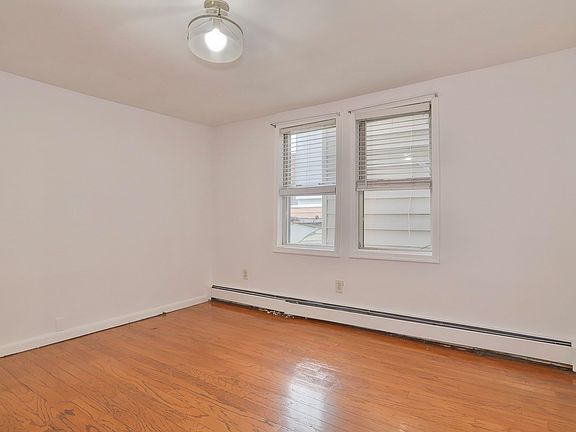 4th image of 509 7th St #1