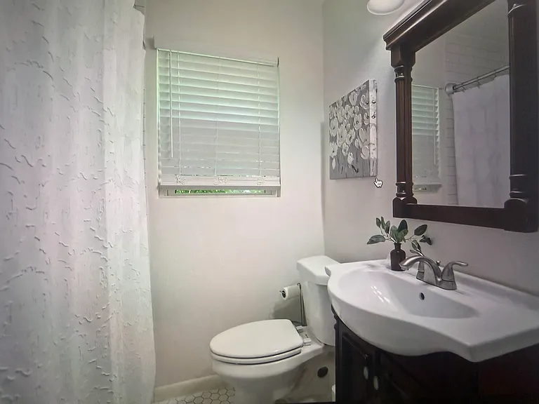8732 Glencrest Ln — Photo 8