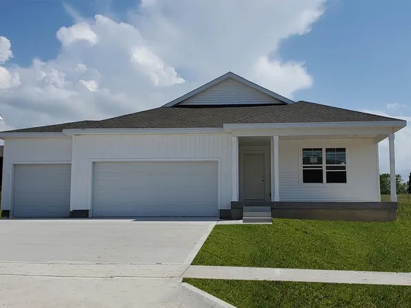 209 Sumac Dr, Palo, IA 52324