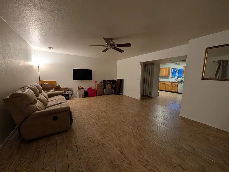 1823 Skyline Rd — Photo 3
