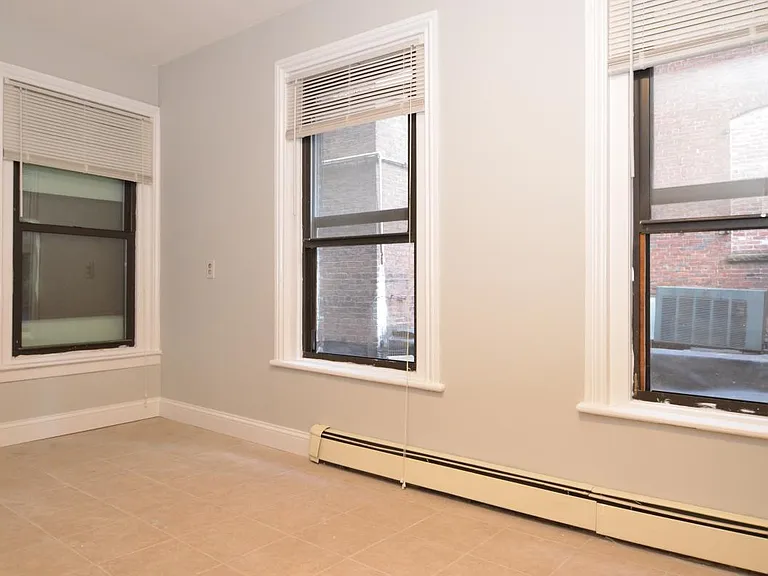 5 Knapp St #1 — Photo 15