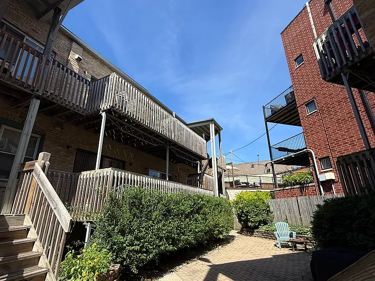 3067 N Clybourn Ave #1F — Photo 14