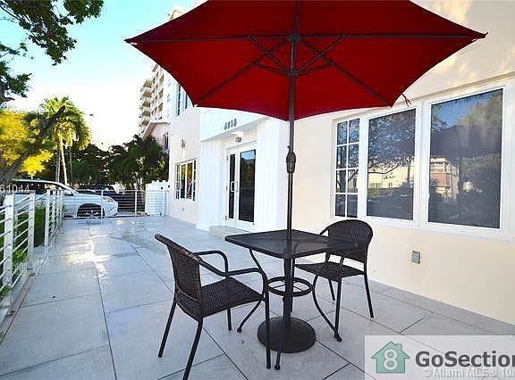 2nd image of 6918 Bay Dr APT 9
