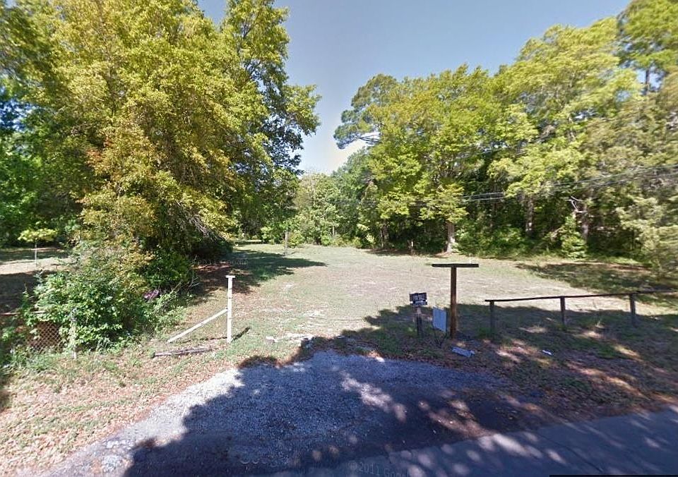 1st image of 721 College Ave