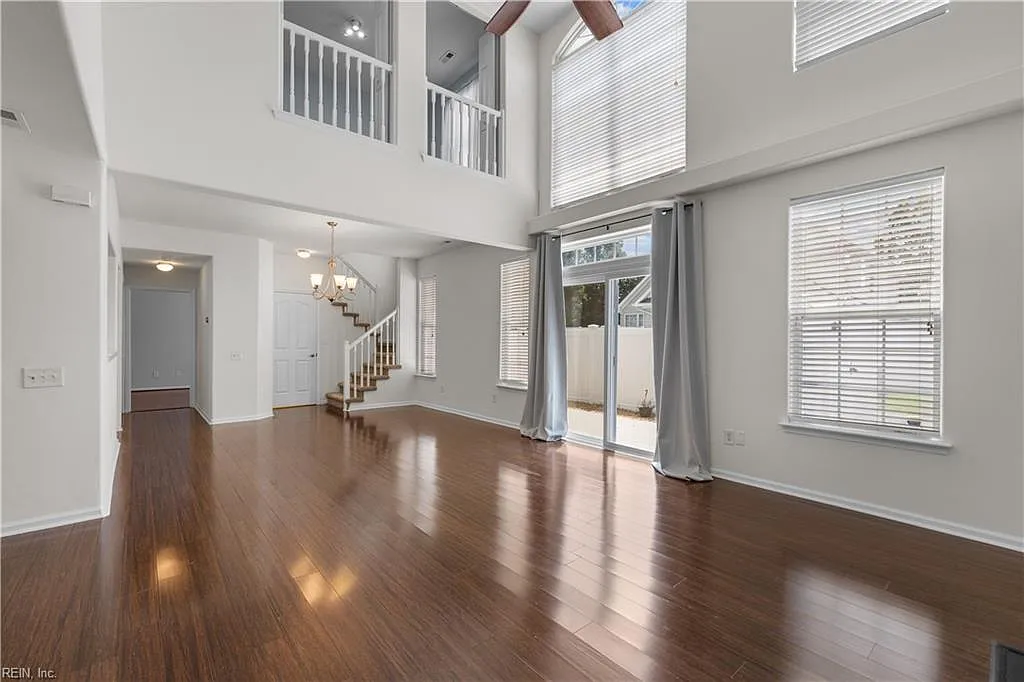 3 bed, 1688 sqft, $2,650 — Photo 3