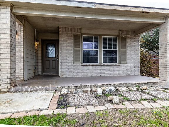 4th image of 104 Bay Willow