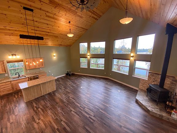 2nd image of 22441 Mirror Lake Dr