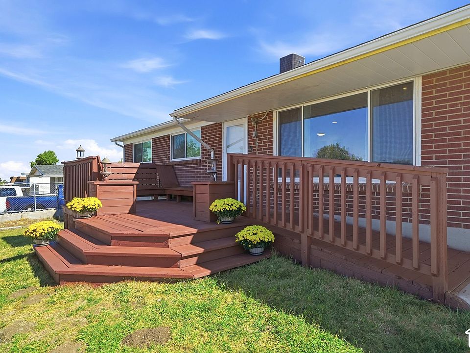 1st image of 360 Lakeview Ave