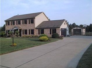 107 Deer Run Dr, Butler, PA 16001