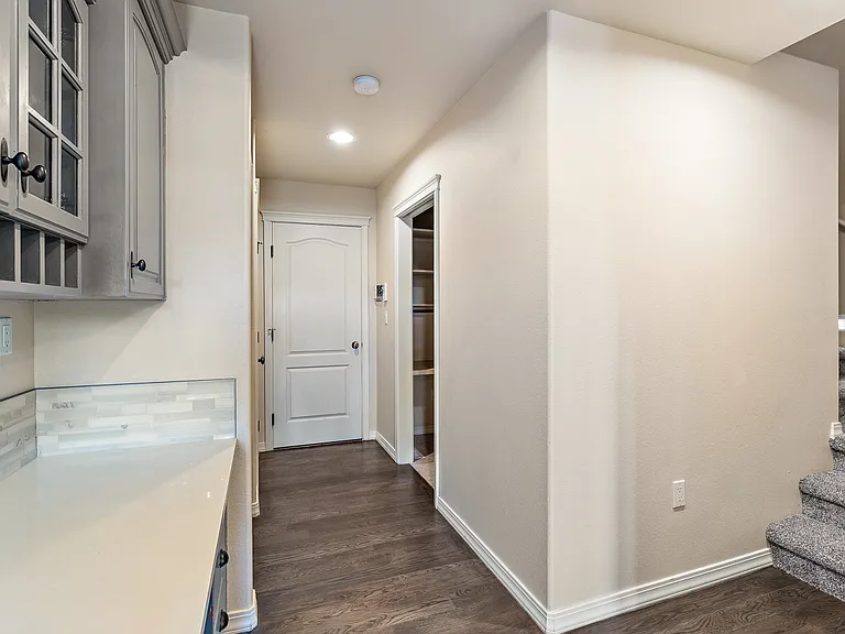 3234 N Nuova Ave — Photo 8
