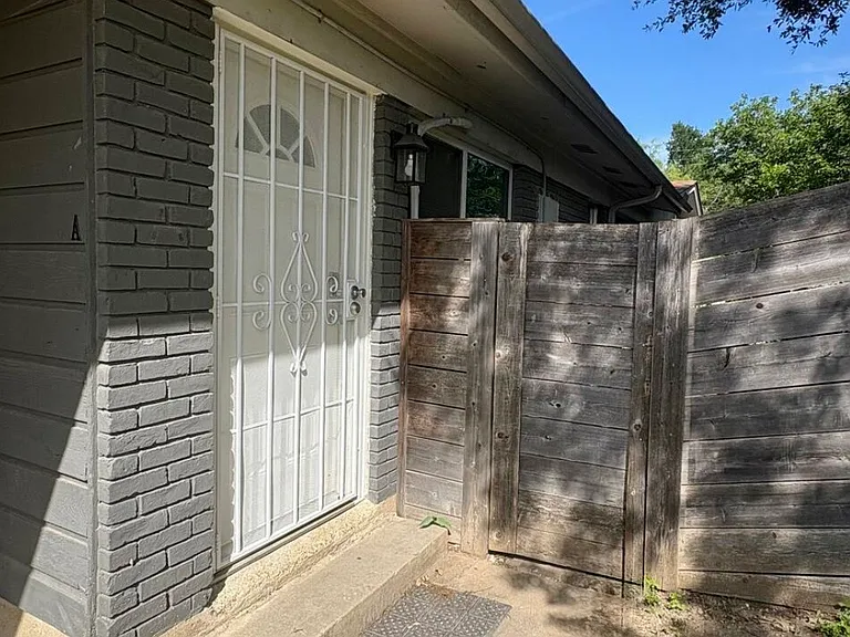 1608 Parker Ln #A — Photo 3