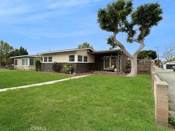 4th image of 6855 Butler Ave