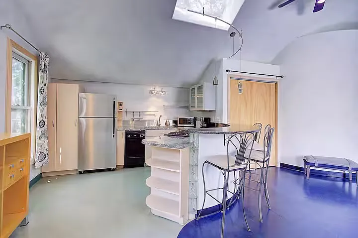 1326 Detroit St — Photo 3