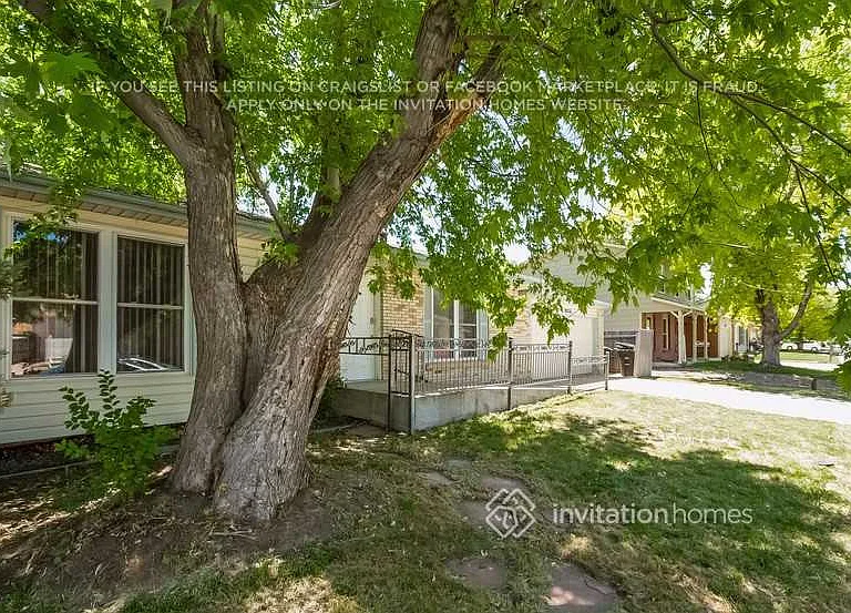 9276 Clermont Dr — Photo 3