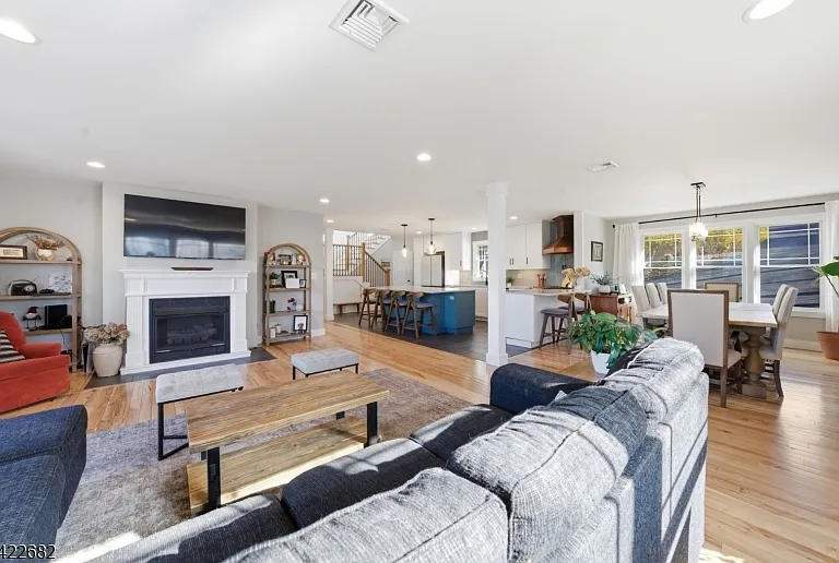 23 Edgemere Ave — Photo 11