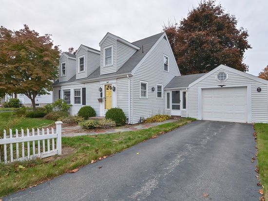 8 Florence St Milford Ma 01757 Zillow