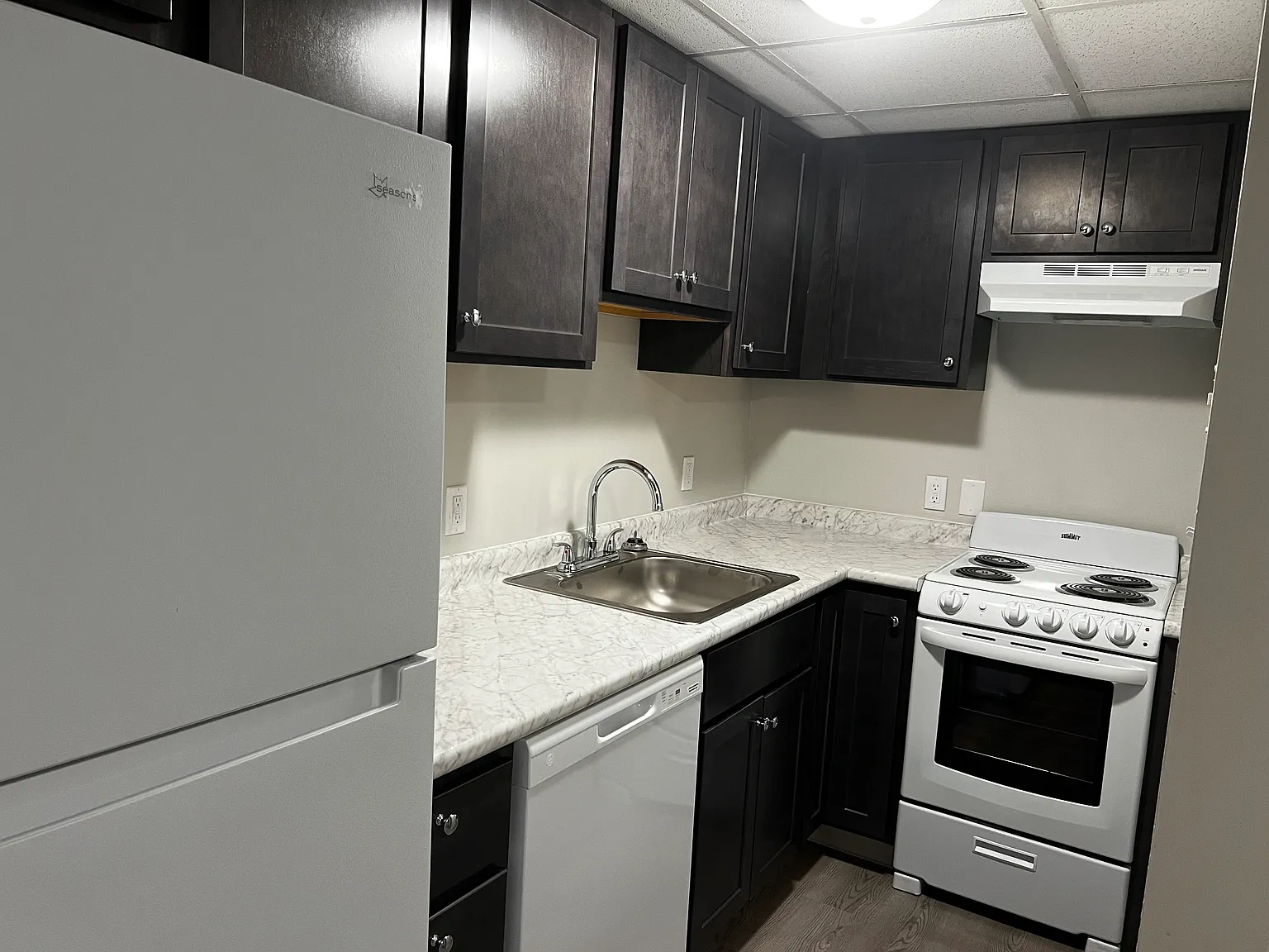 20 Post Office Ave Apartments — Photo 3