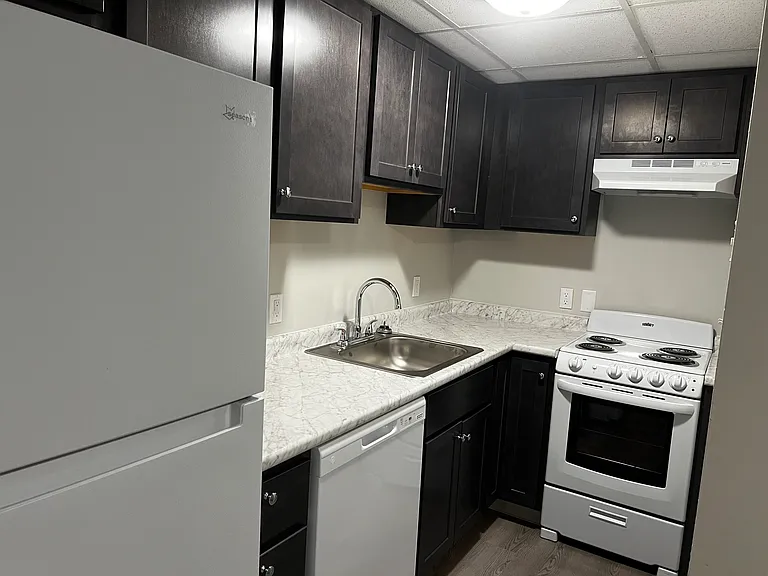 20 Post Office Ave #9 — Photo 3