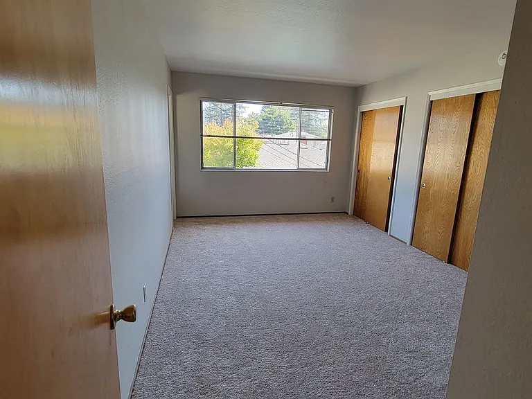 Fremont 854 — Photo 14