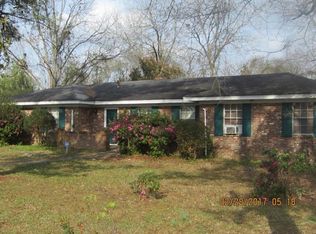 102 Weathersby Rd, Hattiesburg, MS 39402