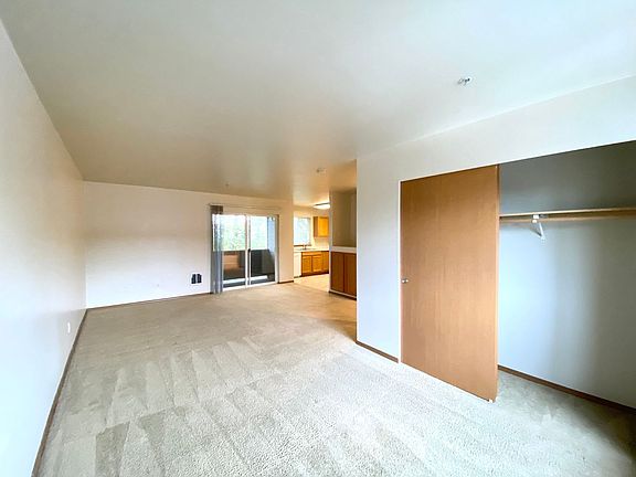 4th image of 730 S Vassault St #1G