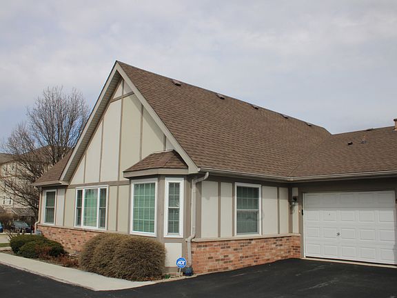2nd image of 1660 Willow Circle Dr