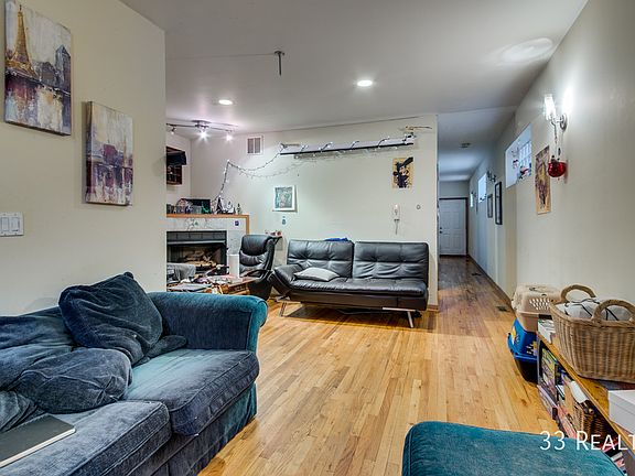 5th image of 1316 N Rockwell St #1