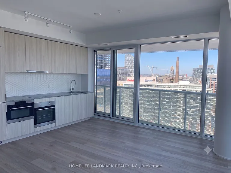 15 Queens Quay E #1502 — Photo 2