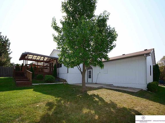 3rd image of 11234 Corby St