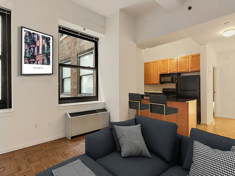 85 John St #4B — Photo 2