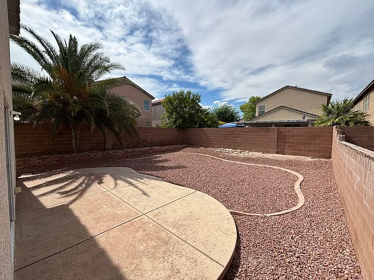 5052 Diamond Ranch Ave — Photo 43
