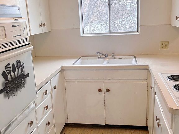 5th image of 781 Oxford Dr APT 10