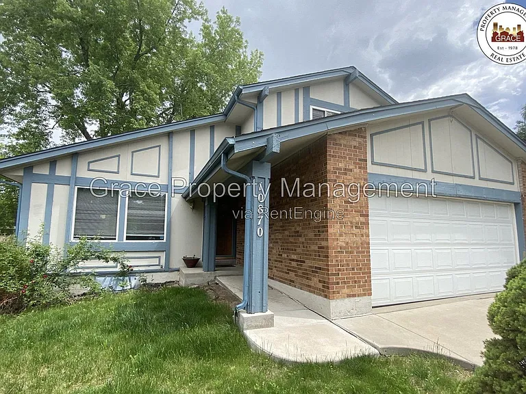 10870 Stuart Cir — Photo 23