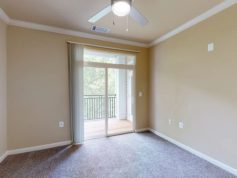 Signal Hill Apartment Homes — Photo 52
