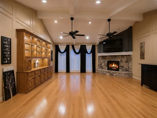 1442 Marlene Pl, Desoto, TX 75115