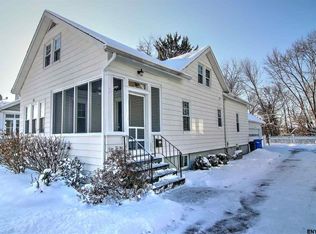 95 Crescent Dr, Albany, NY 12208