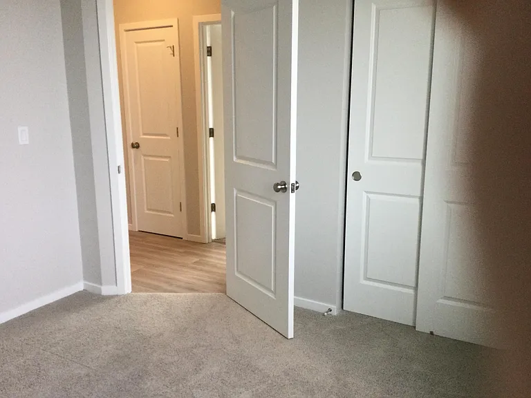 5621 Remington Dr — Photo 10