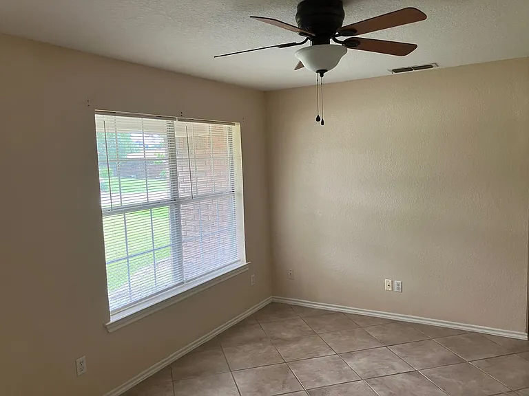 208 S Sendero Dr — Photo 16