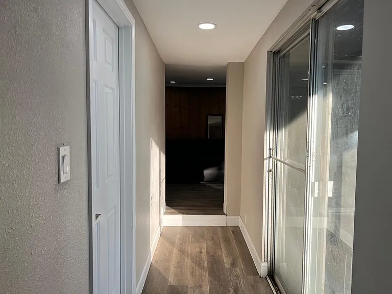 1116 E Fremont Ave #A — Photo 12