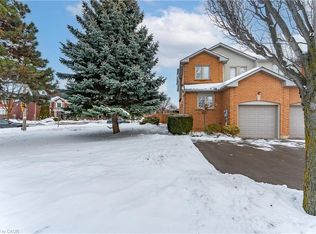 2455 New Wood Dr, Oakville, ON L6H 5Y3