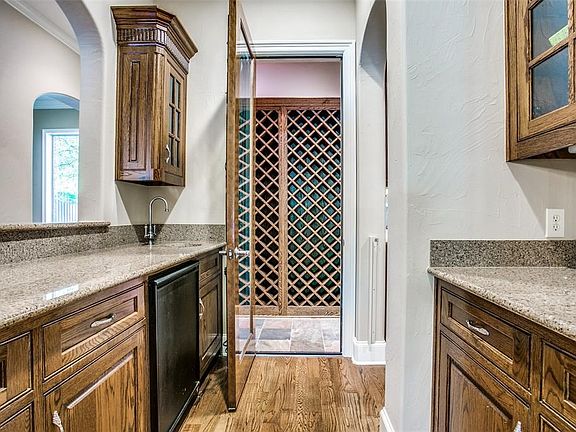 3rd image of 6267 Bristol Pl