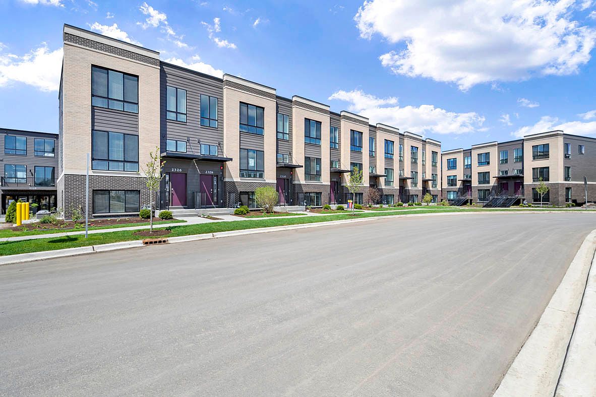 1283 Lakepointe Dr, Schaumburg, IL 60173 Zillow