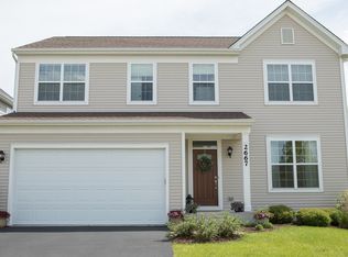 2667 Retreat Cir, Lisle, IL 60532