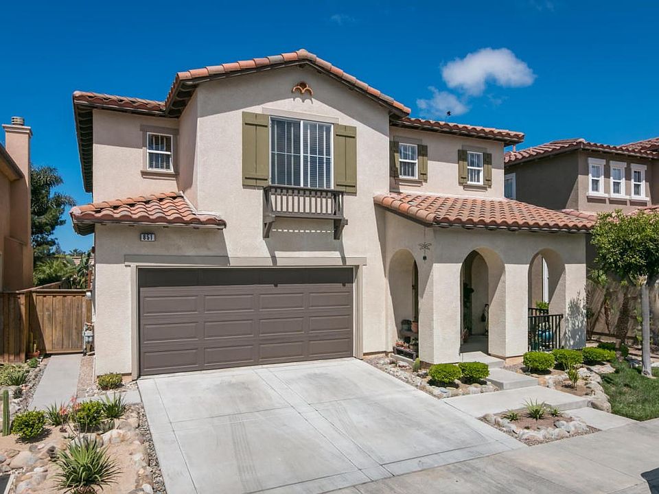 851 Belleza Dr-MLS_Size-001-26-Front Ext