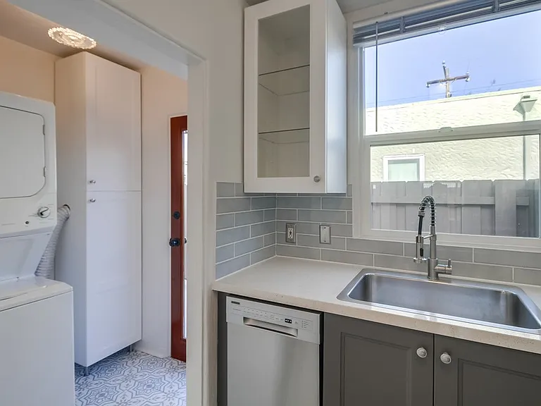4484 Texas St — Photo 18