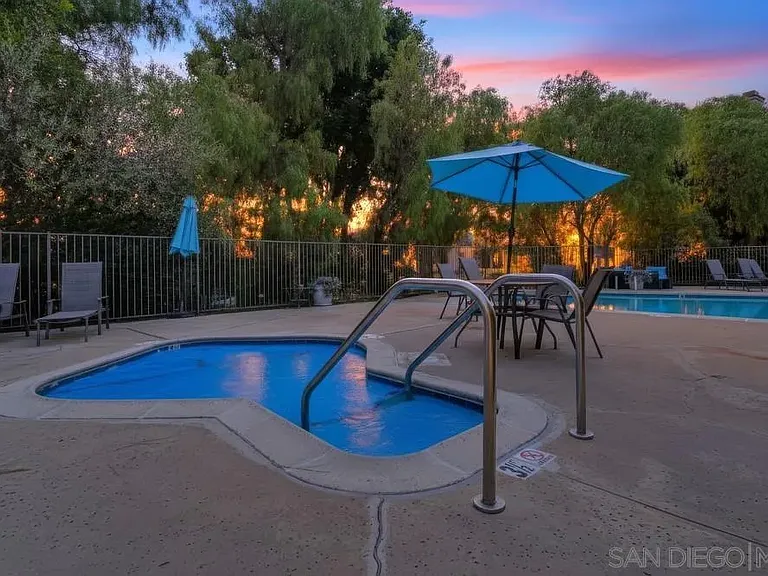 Swimming Pool/Hot Tub/Sauna