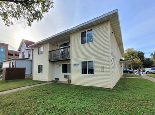 1422 Vine St #1422, La Crosse, WI 54601
