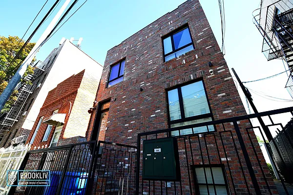 Rented by null | media 50