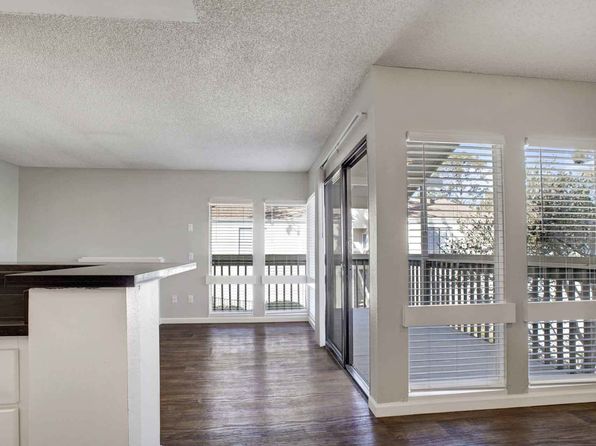 300 Glenwood Cir APT 101