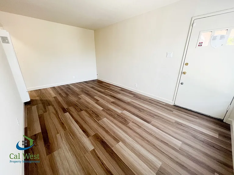 99 Atlas Ave — Photo 9